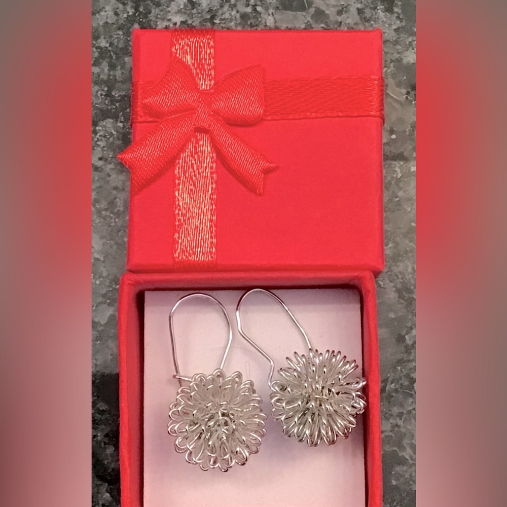 NEW! Silver Wire Flower Bud Dangling Earrings with Silver Plated Wire Clasp